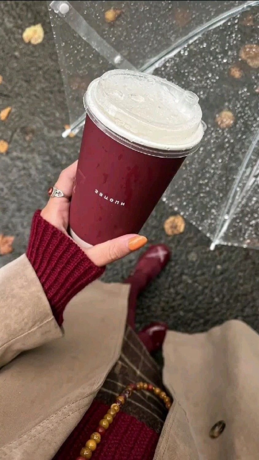 Post 5 by AT Fashion Shop on Instagram (video)