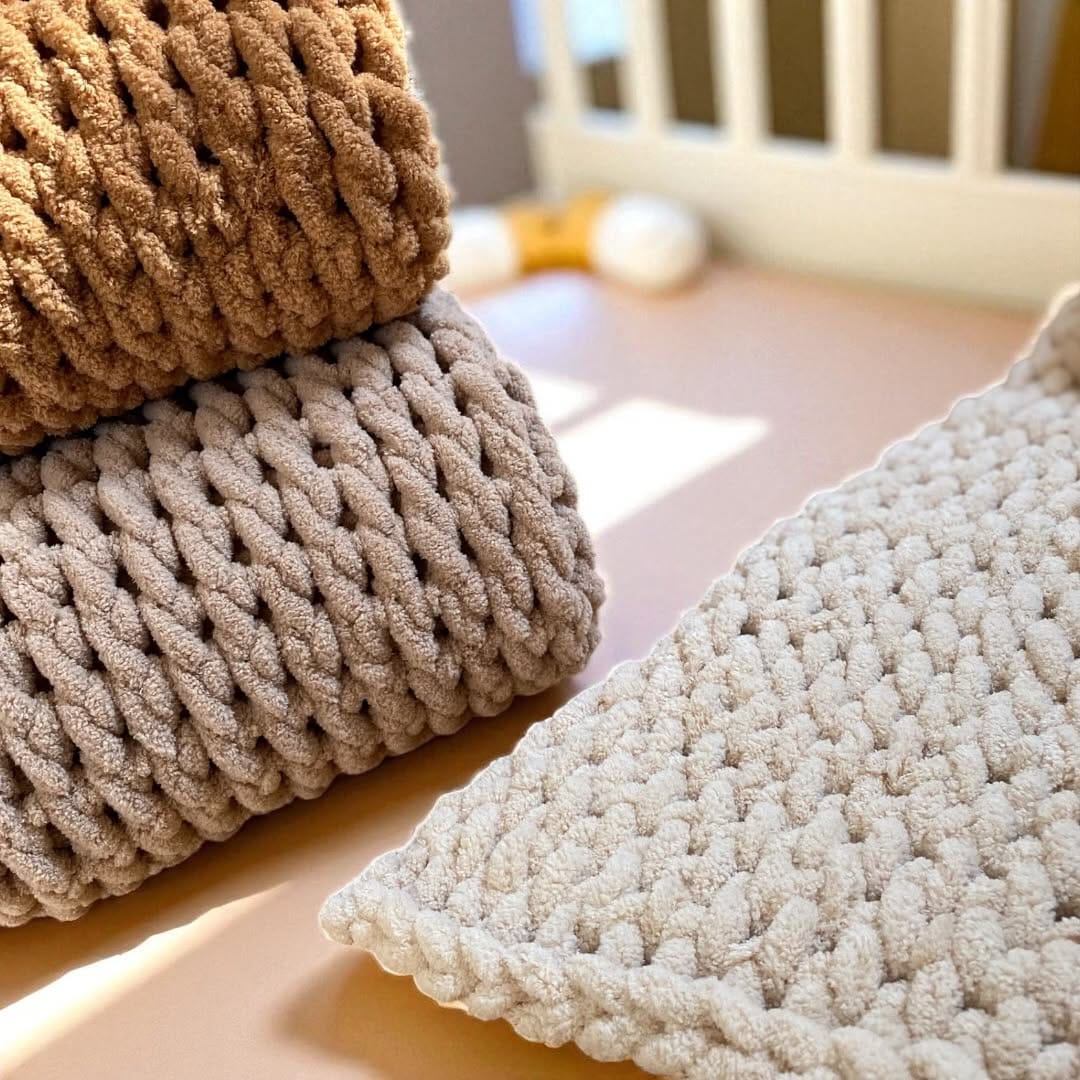 Post 9 by Nio Baby Boutique on Instagram (carousel)