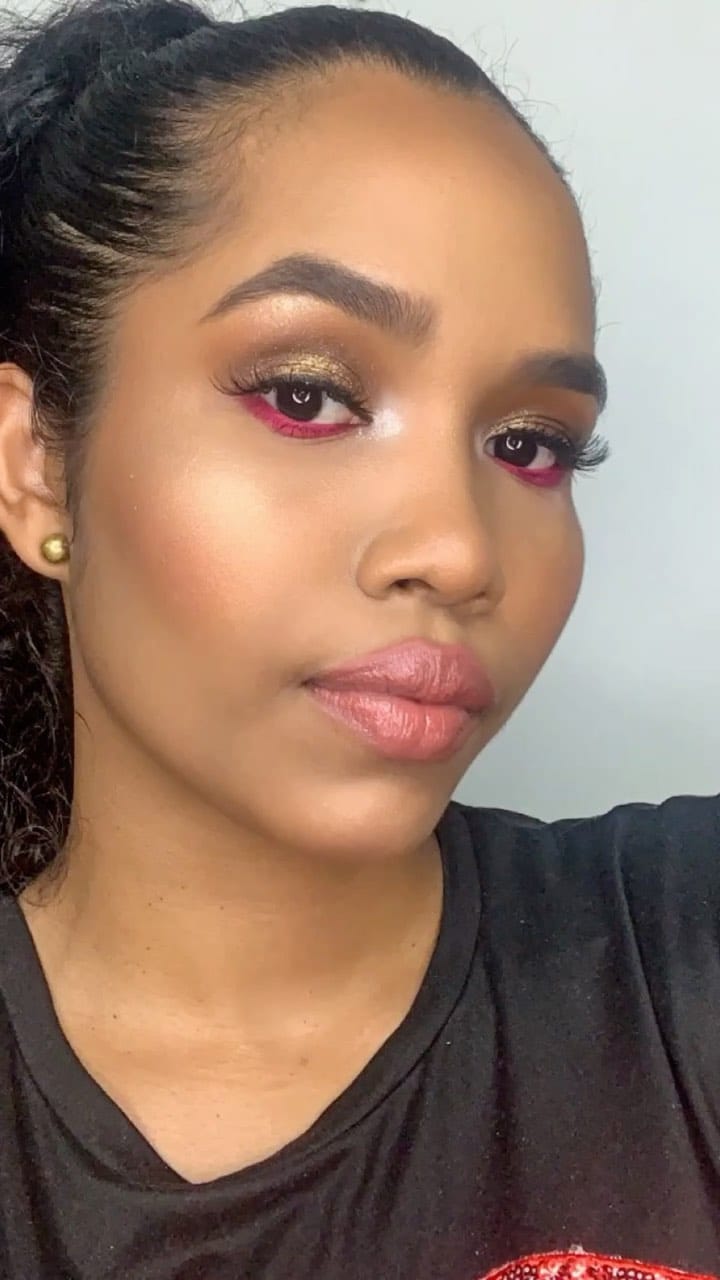 Post 9 by • E N A    A R R O Y O ✨ on Instagram (video)