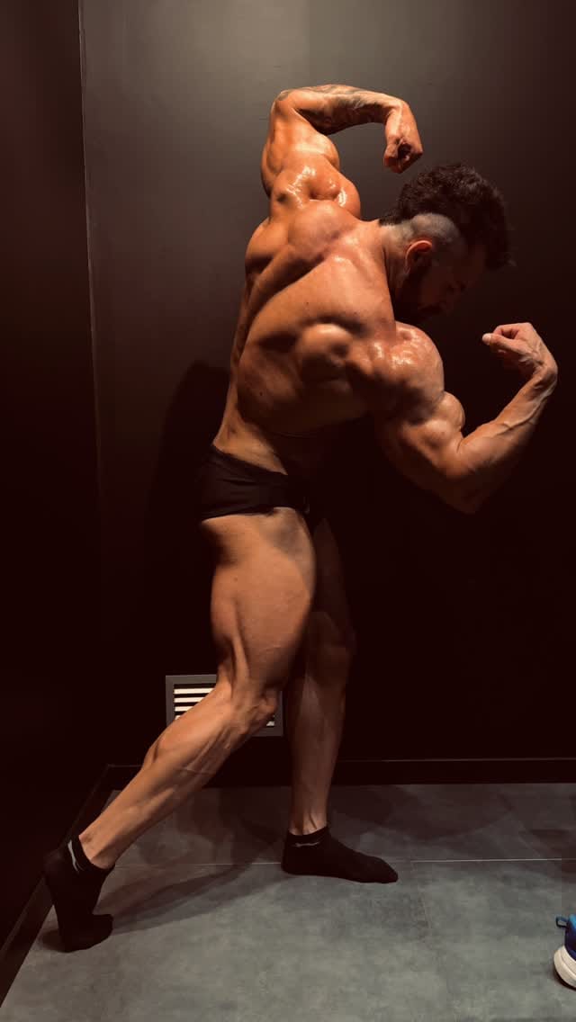 Post 9 by Iván Fernández 😈💸 on Instagram (video)