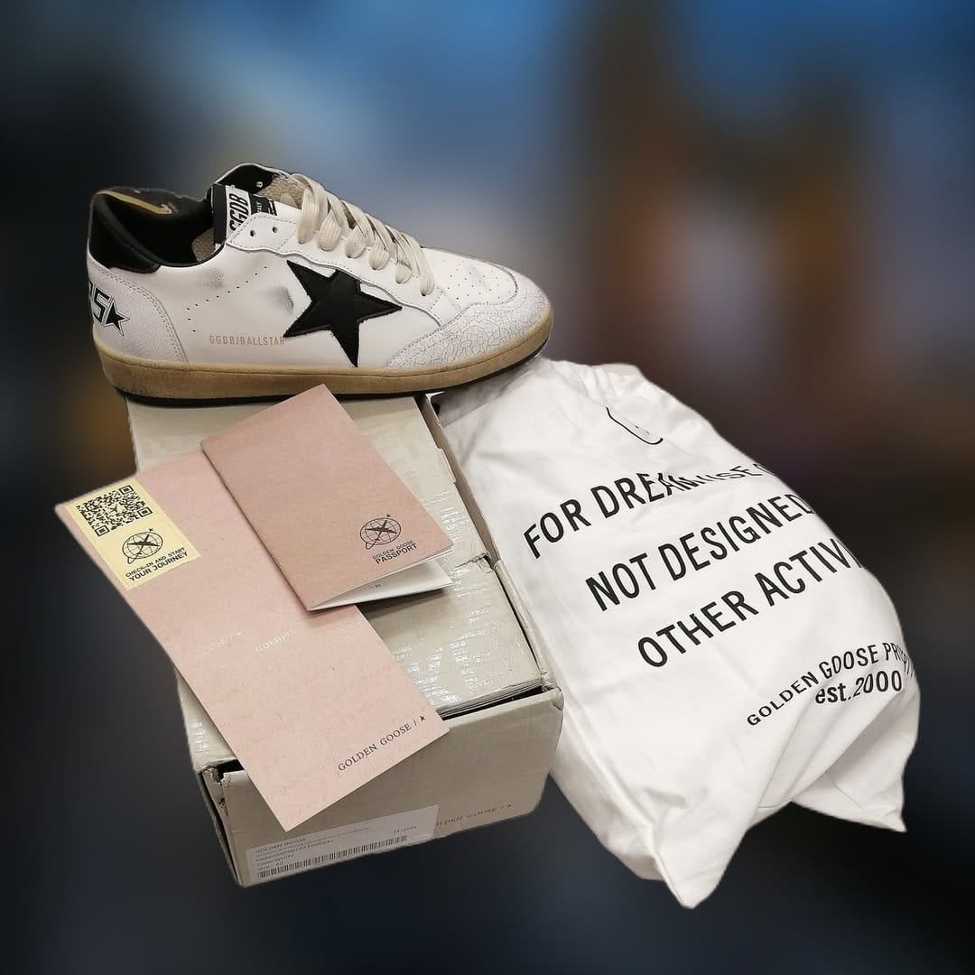 Post 1 by Shoes Store 👟🛍️ on Instagram (carousel)