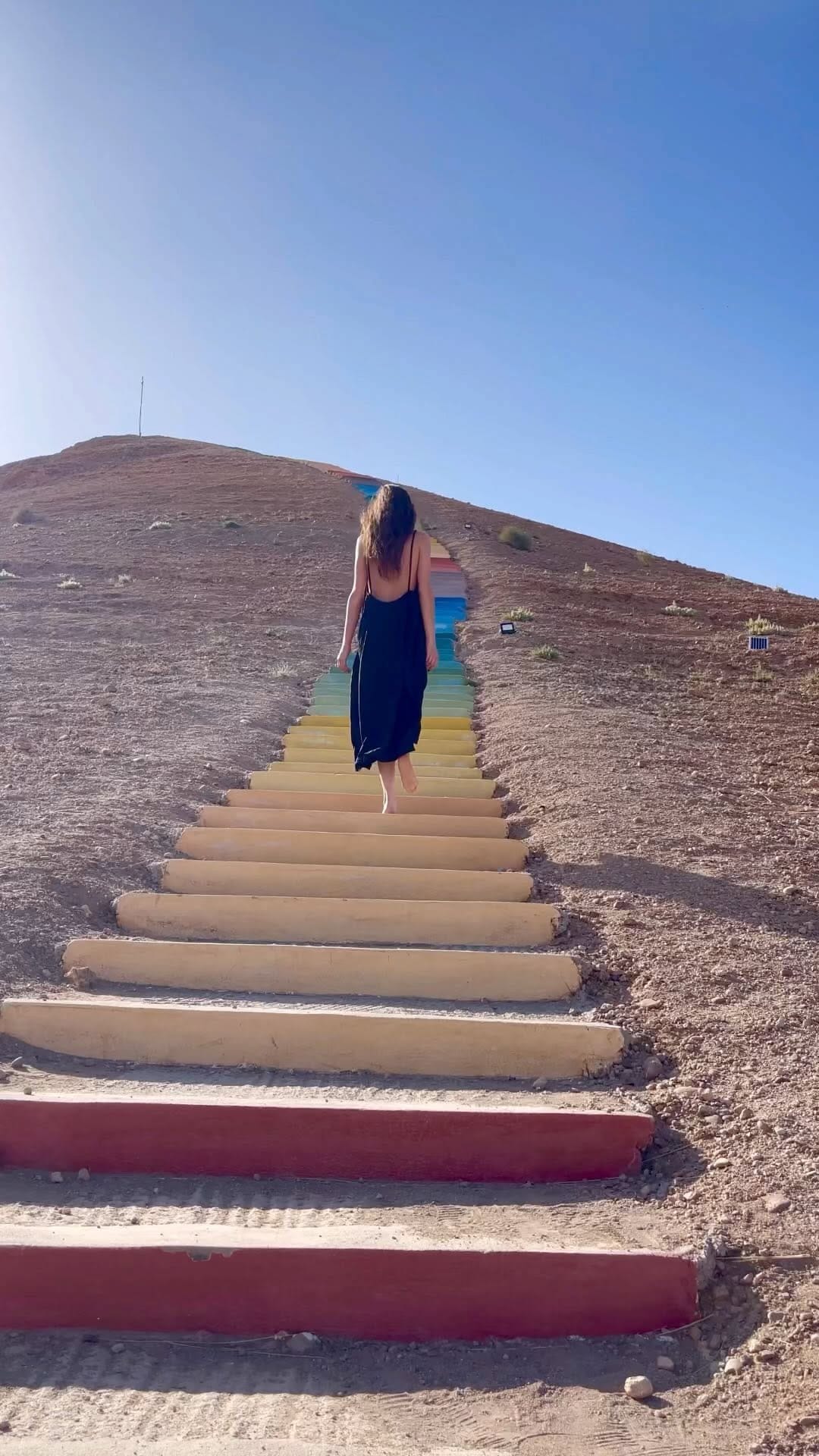 Post 3 by Oggivarra on Instagram (video)