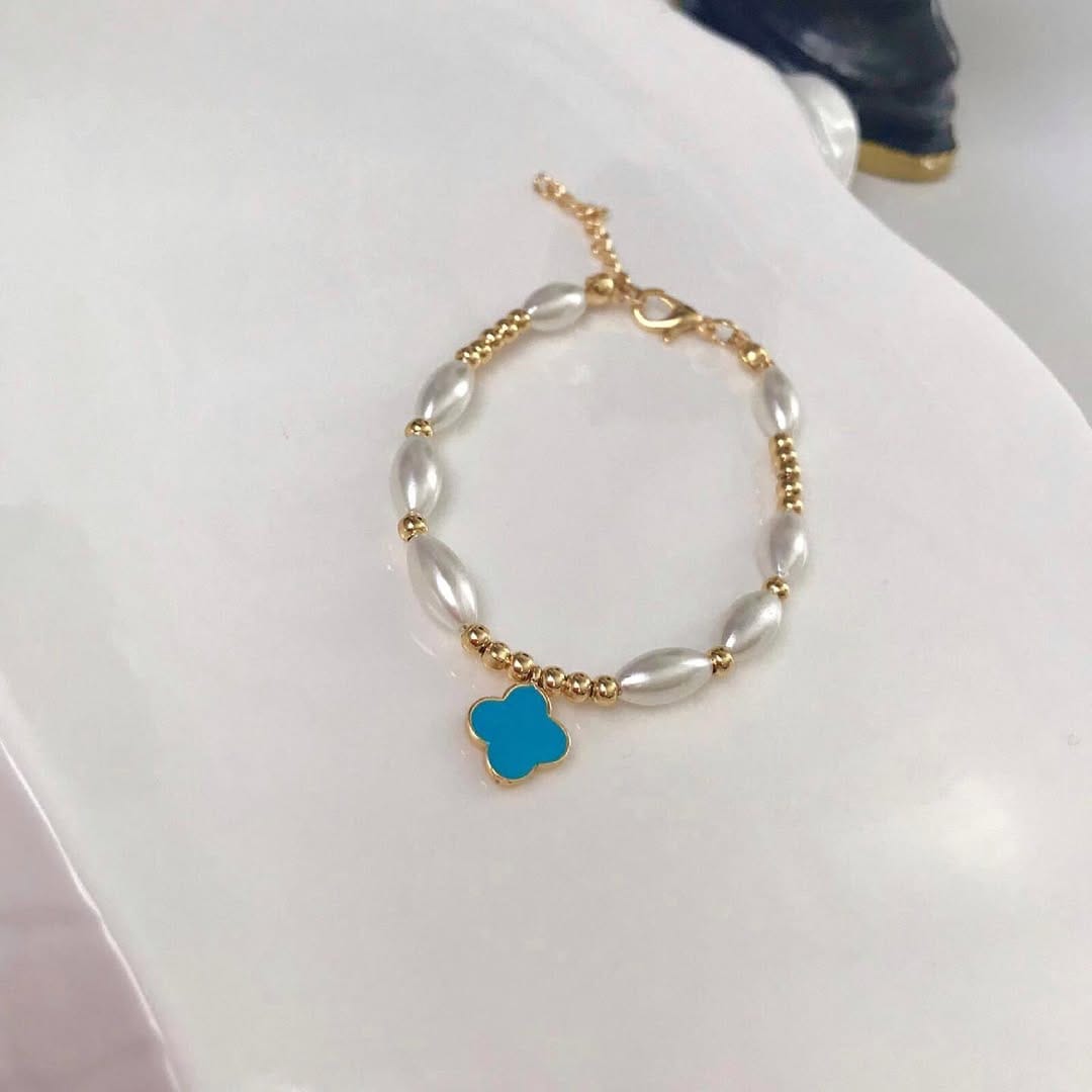 Post 2 by Elegant Accessories on Instagram (image)