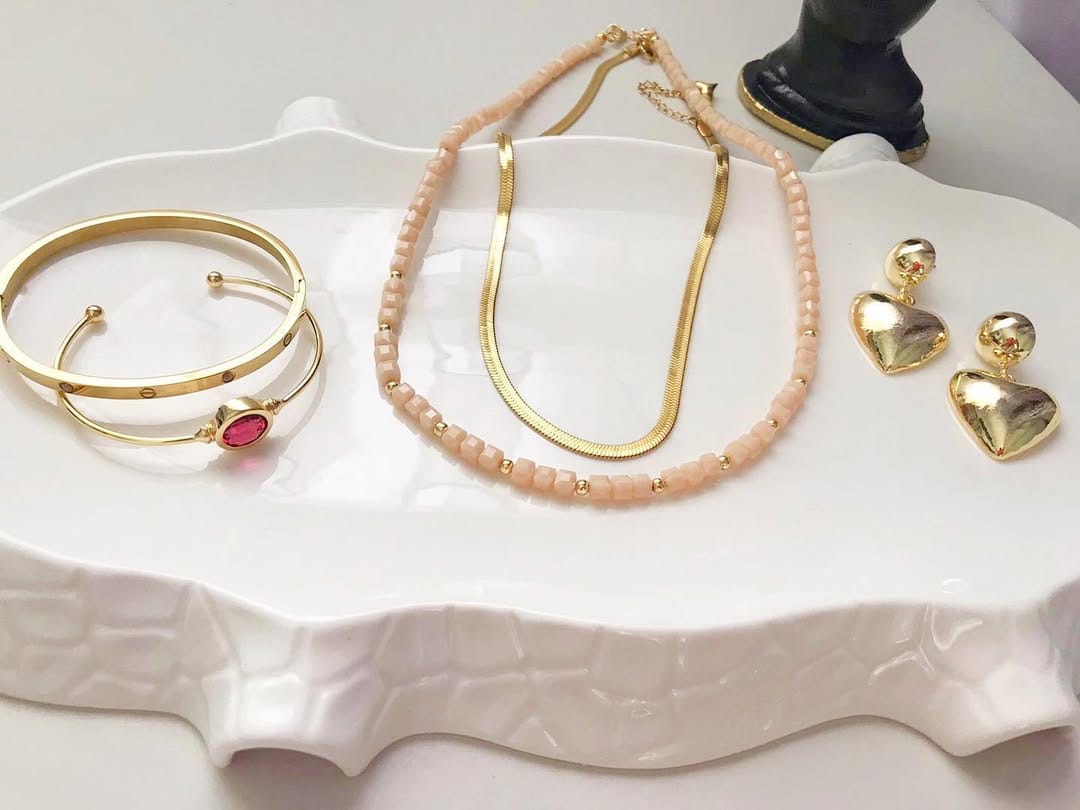 Post 6 by Elegant Accessories on Instagram (image)