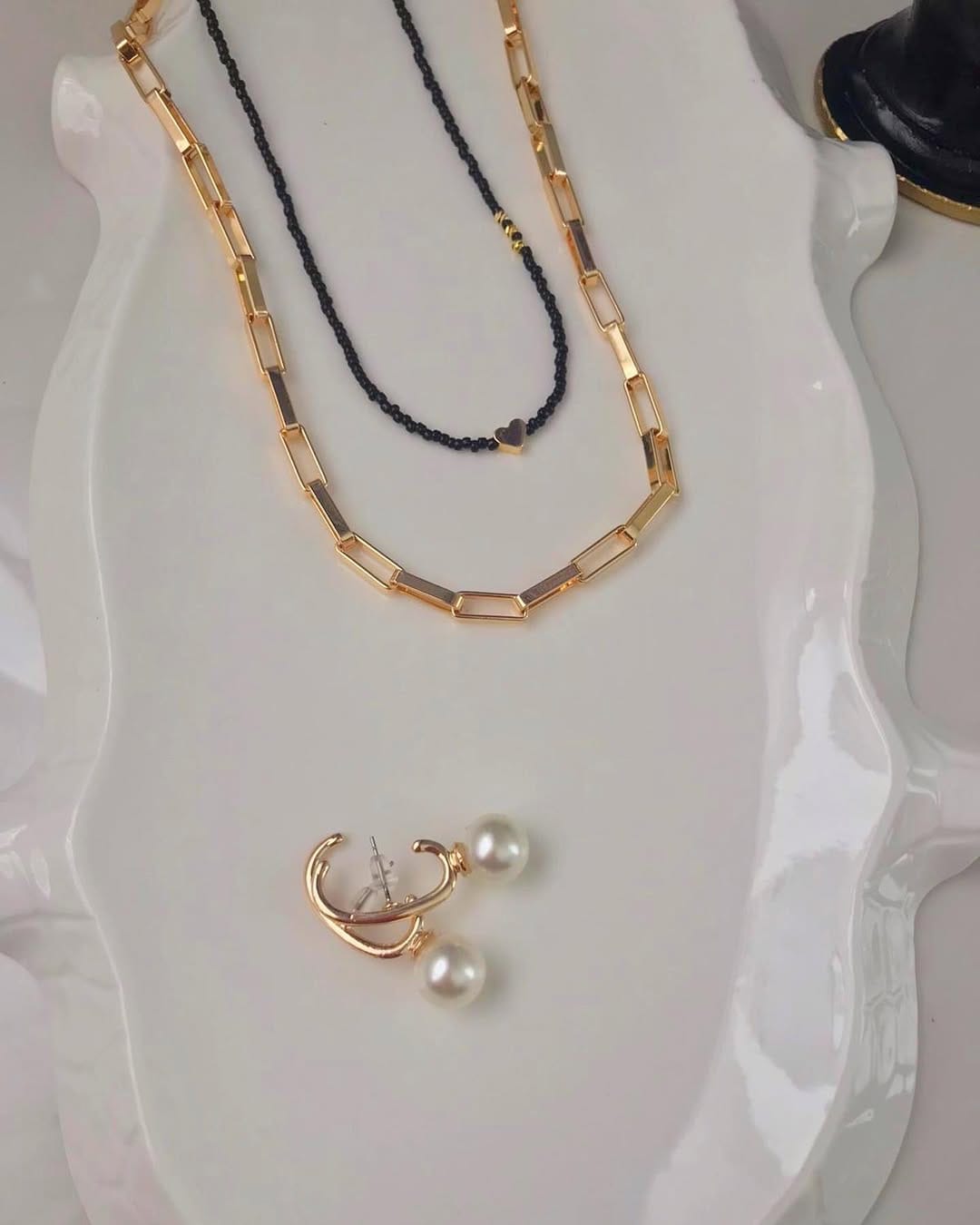 Post 9 by Elegant Accessories on Instagram (image)