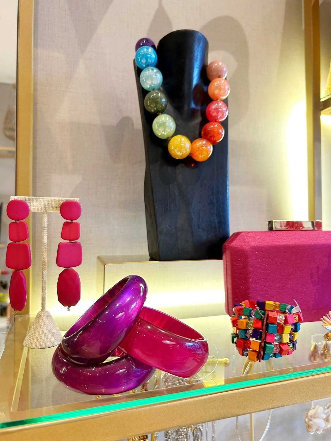 Post 3 by Fahoma | Accesorios de moda para mujer on Instagram (carousel)