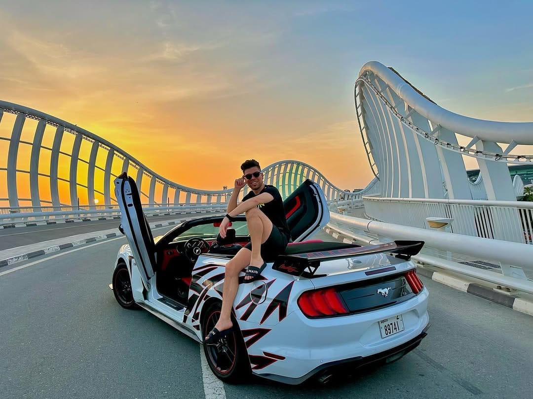 Post 9 by Allan Barros on Instagram (image)