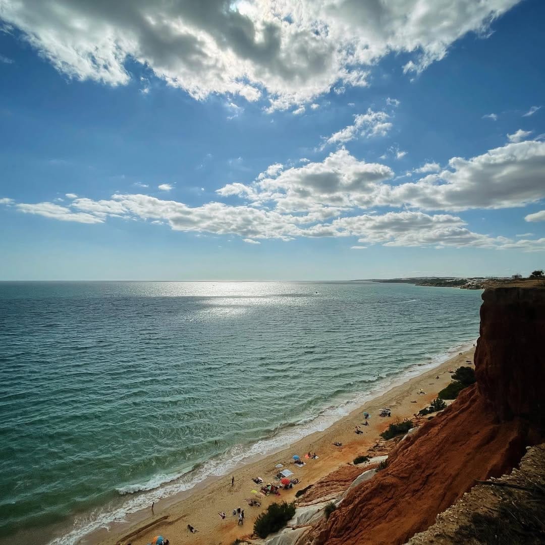 Post 4 by Carlos Carloto on Instagram (image)