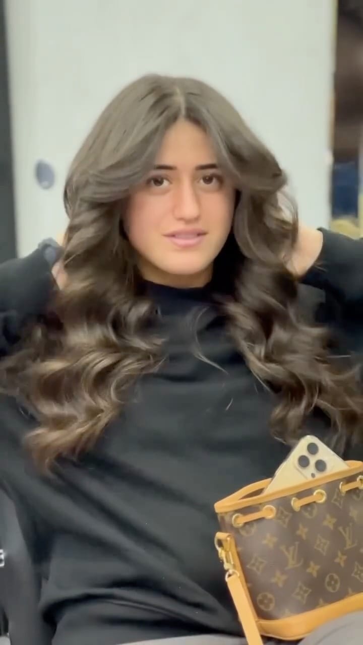 Post 6 by SALON KAYLI • Manucure Russe Paris on Instagram (video)