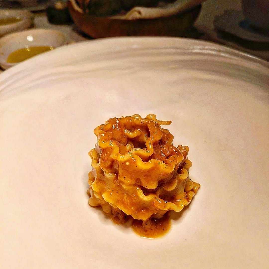 Post 3 by HK ’s Best food on Instagram (carousel)