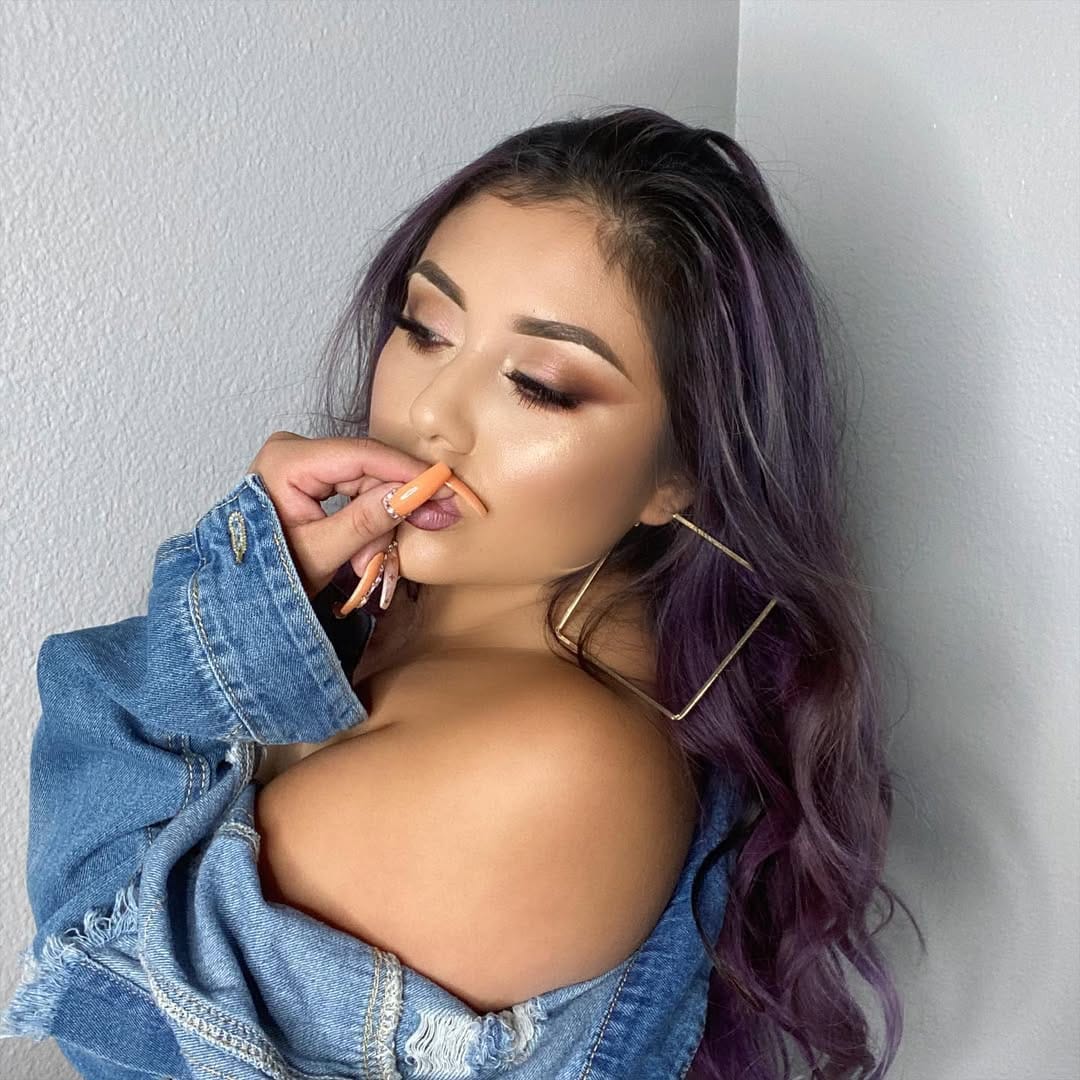 Post 6 by 𝑫𝒂𝒏𝒂𝒆𝒆 ☽ on Instagram (image)
