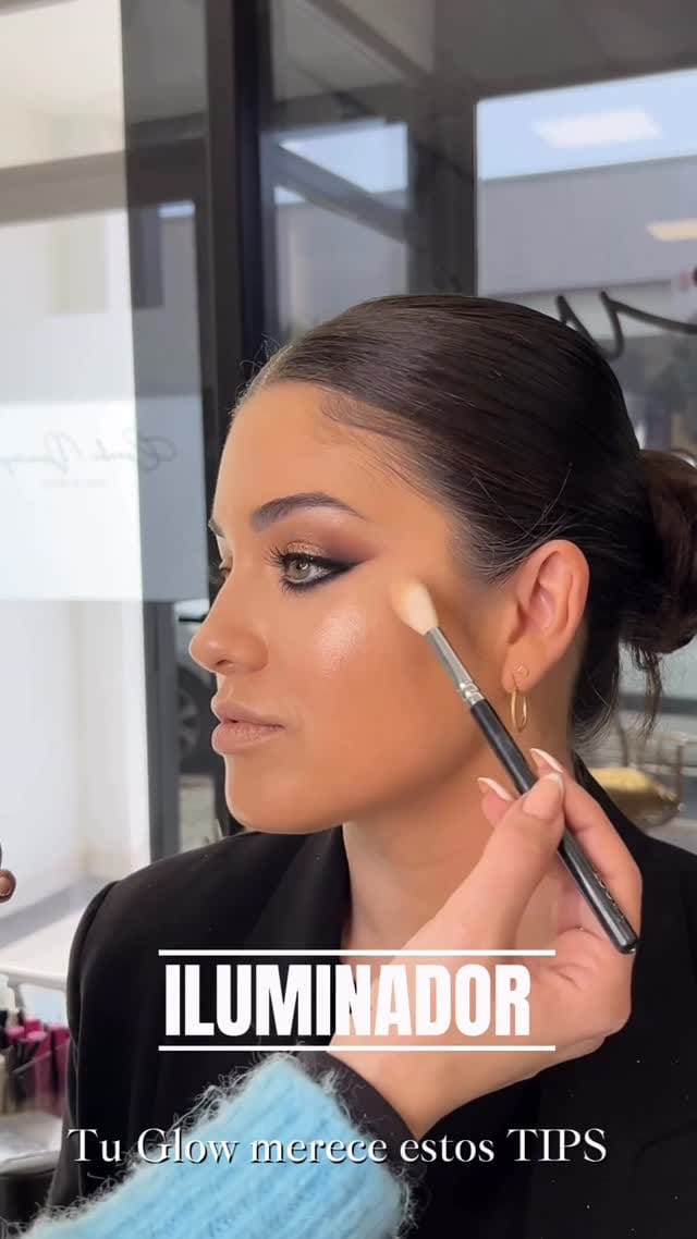 Post 1 by Conchi Dominguez - Konmakeup on Instagram (video)