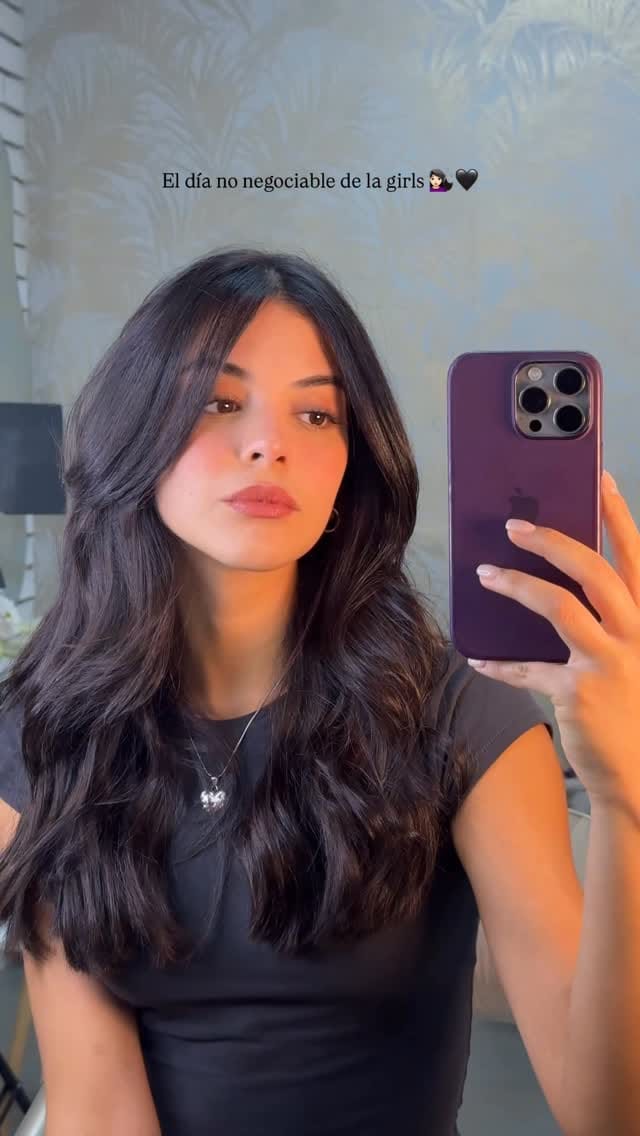 Post 10 by Sara Santiago on Instagram (video)