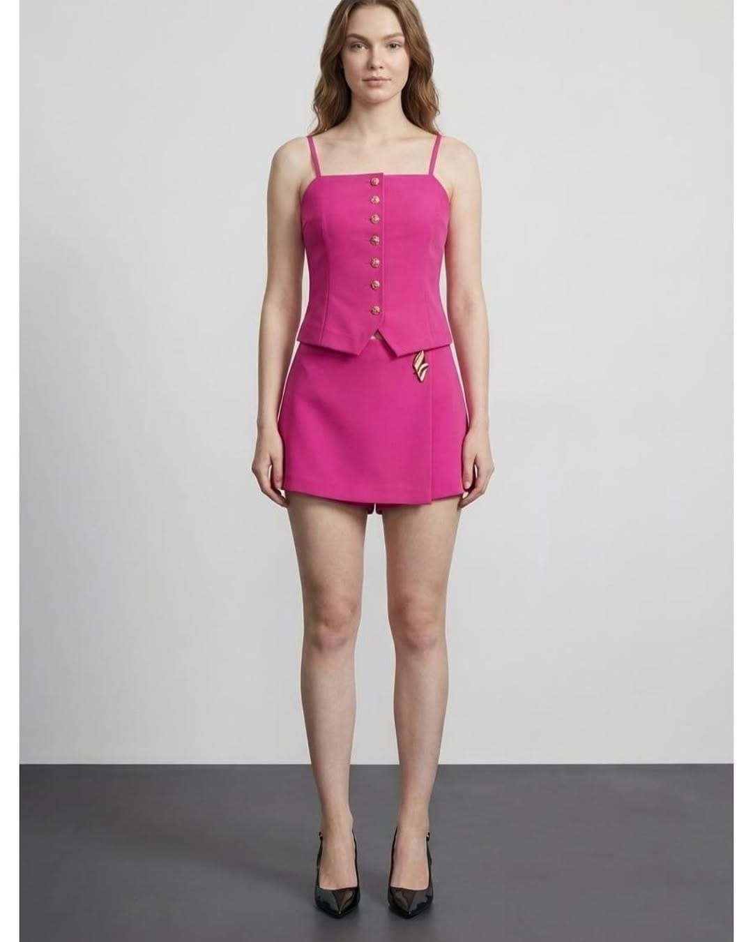 Post 4 by Z DRESSES BY ZARİF on Instagram (carousel)