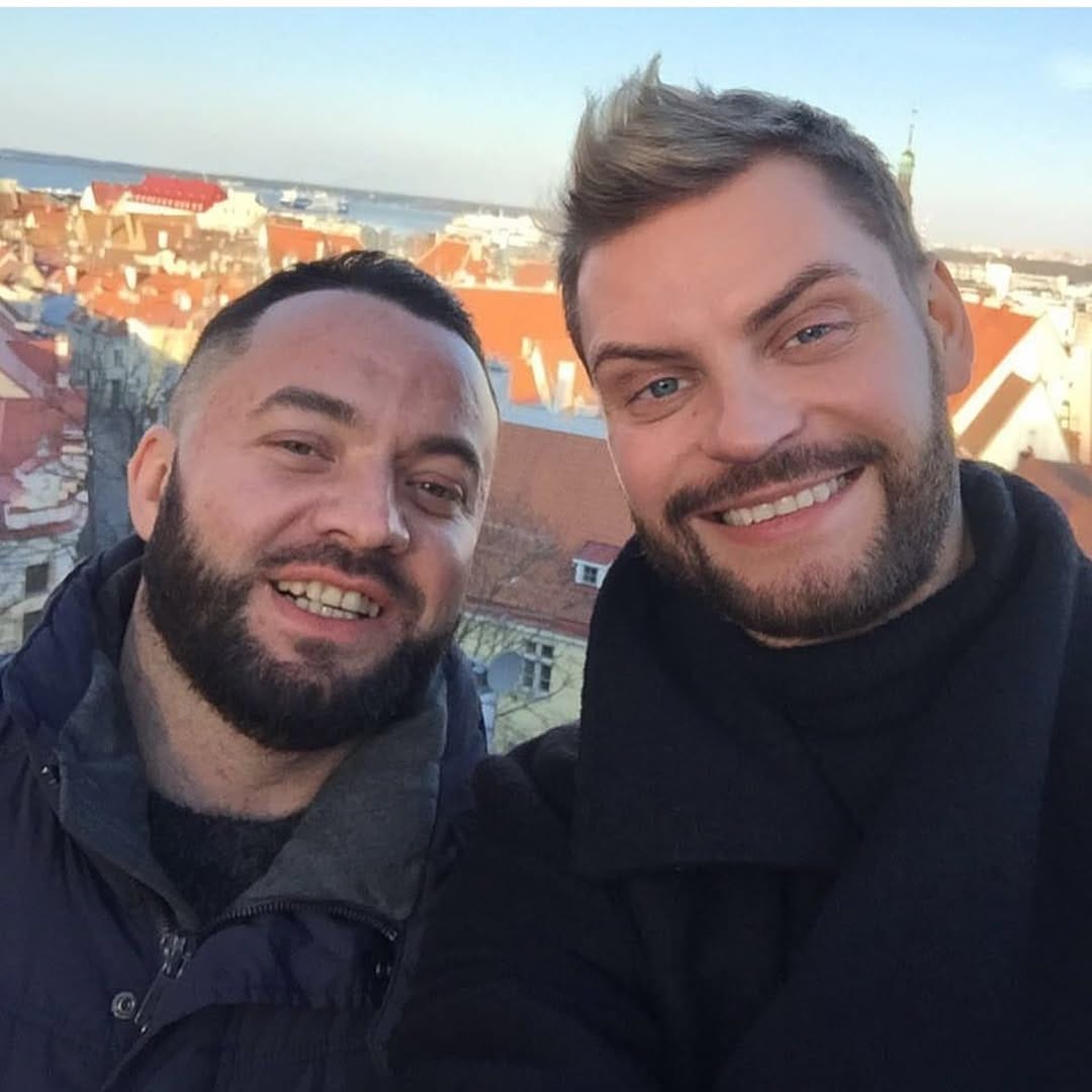 Post 6 by Den Ermac on Instagram (image)