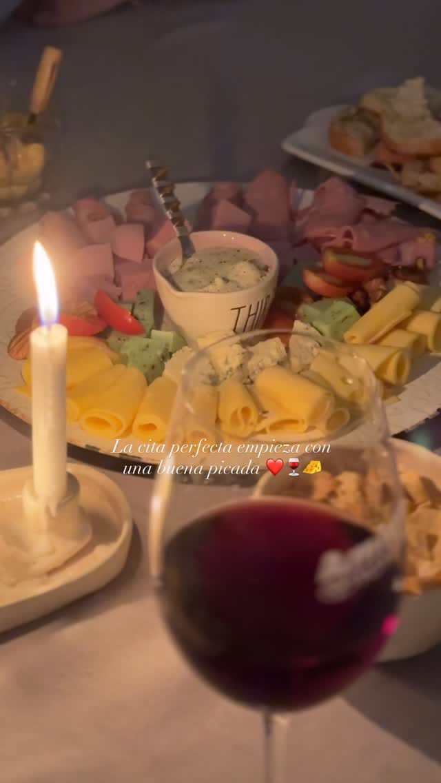 Post 2 by Almacén de quesos on Instagram (video)