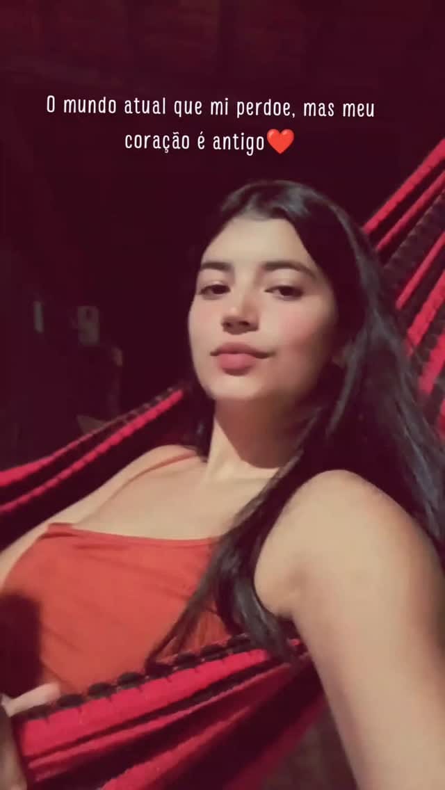 Post 2 by ꧁𝑇ℎ𝑎𝑖𝑠 𝑆𝑎𝑛𝑑𝑒𝑠꧂ on Instagram (video)