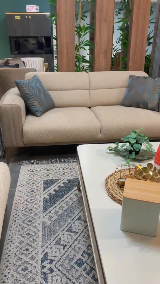 Post 4 by Bellona Nantes on Instagram (video)