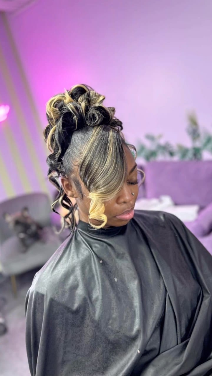 Post 2 by @hairbylex on Instagram (video)