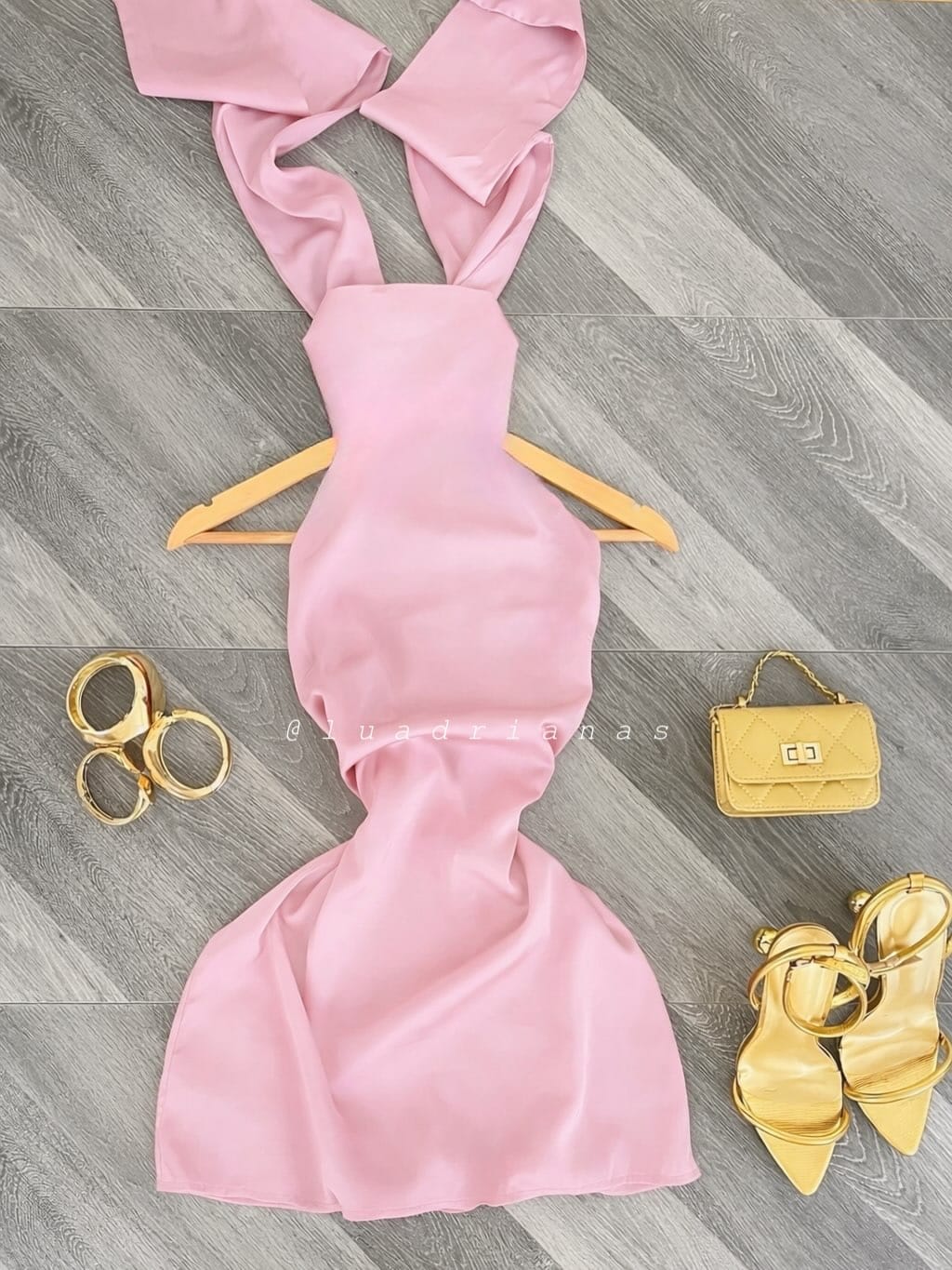 Post 8 by Luadrianas boutique on Instagram (carousel)