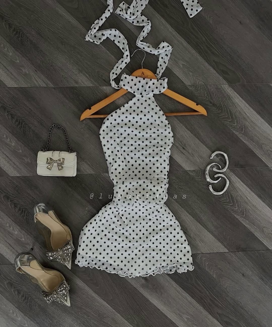 Post 5 by Luadrianas boutique on Instagram (carousel)