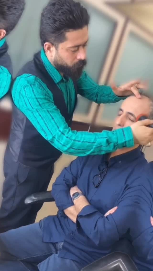 Post 3 by 🇮🇷CELEBRITY  BARBER🇮🇷 on Instagram (video)