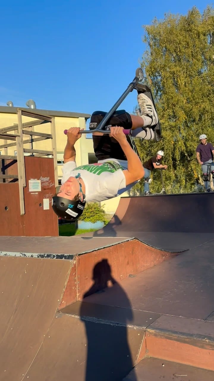 Post 10 by Marius Alexander on Instagram (video)