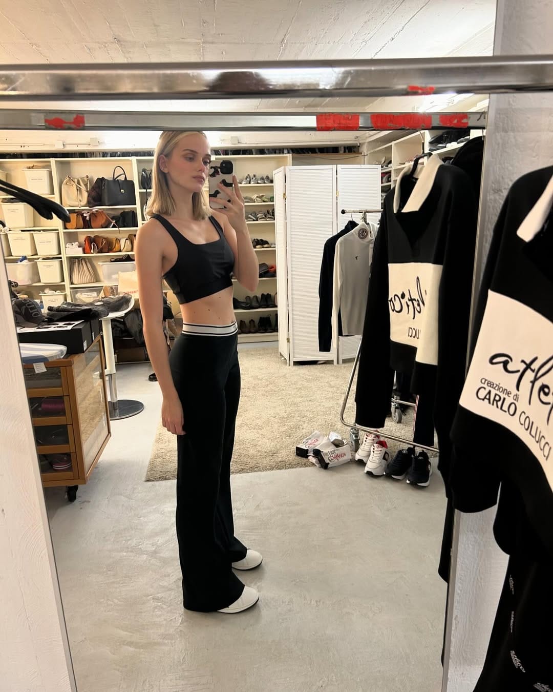 Post 10 by LOLA ALCALUZAC on Instagram (carousel)