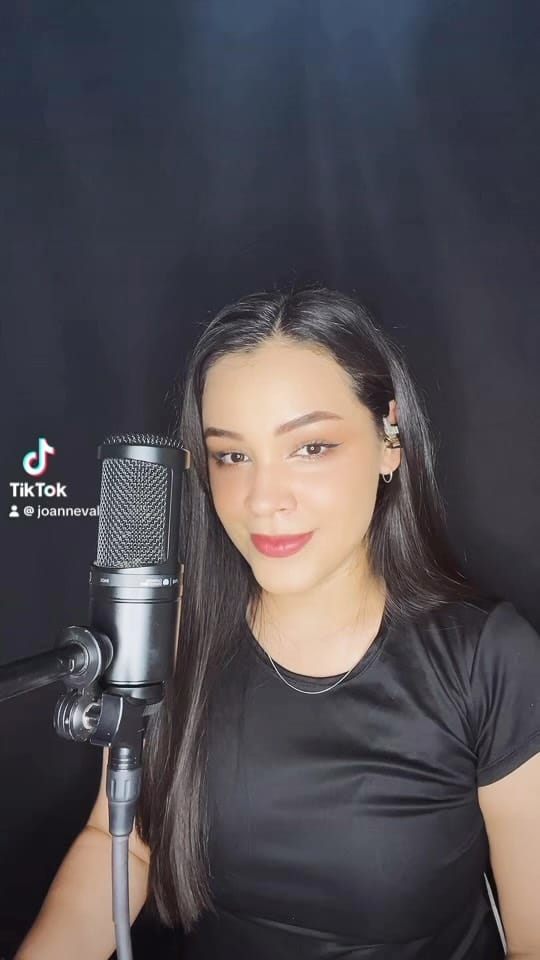 Post 7 by 𝕁𝕆𝔸ℕℕ𝔼̈ on Instagram (video)
