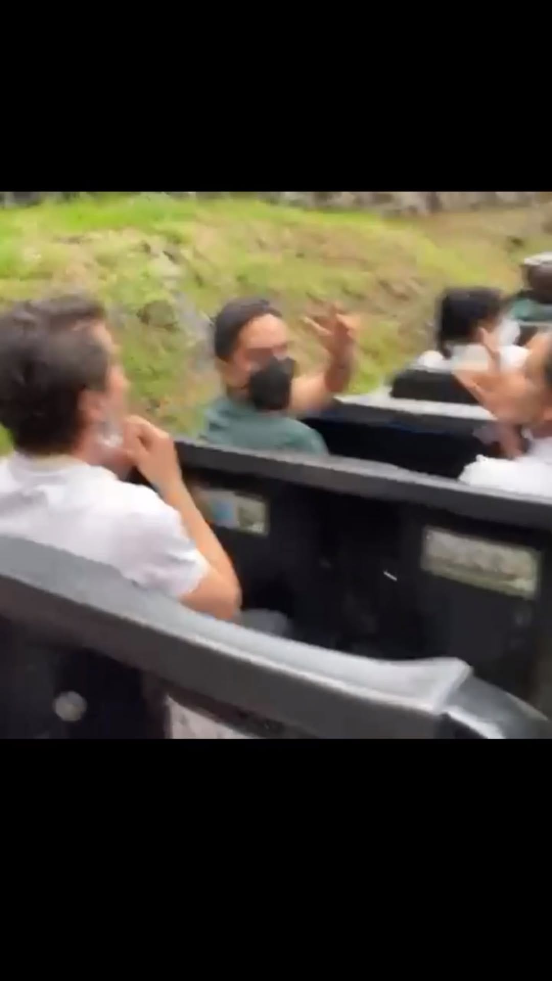 Post 2 by 𝕁𝕆𝔸ℕℕ𝔼̈ on Instagram (video)