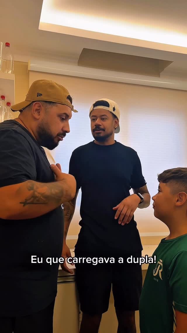 Post 4 by Edem Marques on Instagram (video)