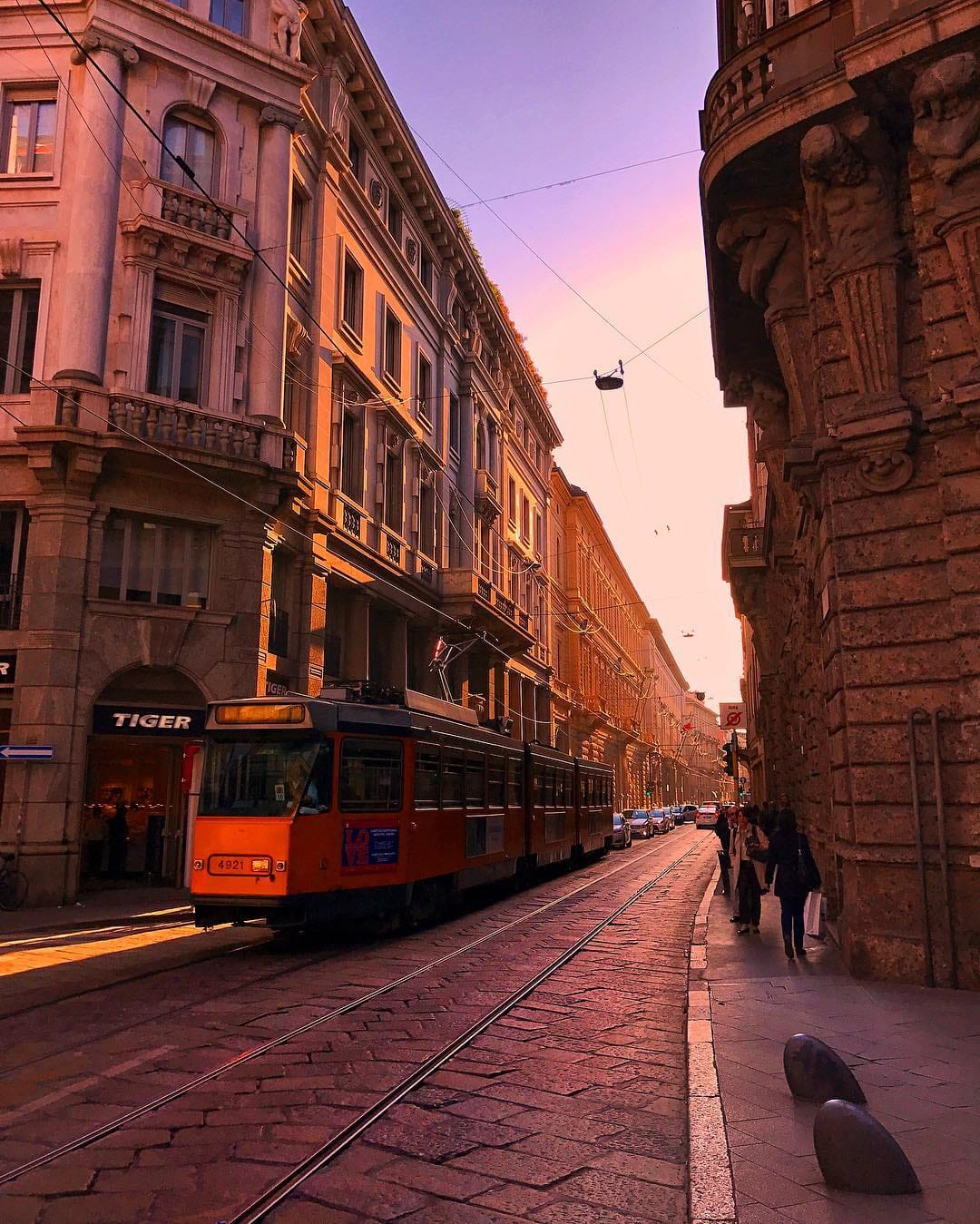 Post 10 by Melvin on Instagram (image)