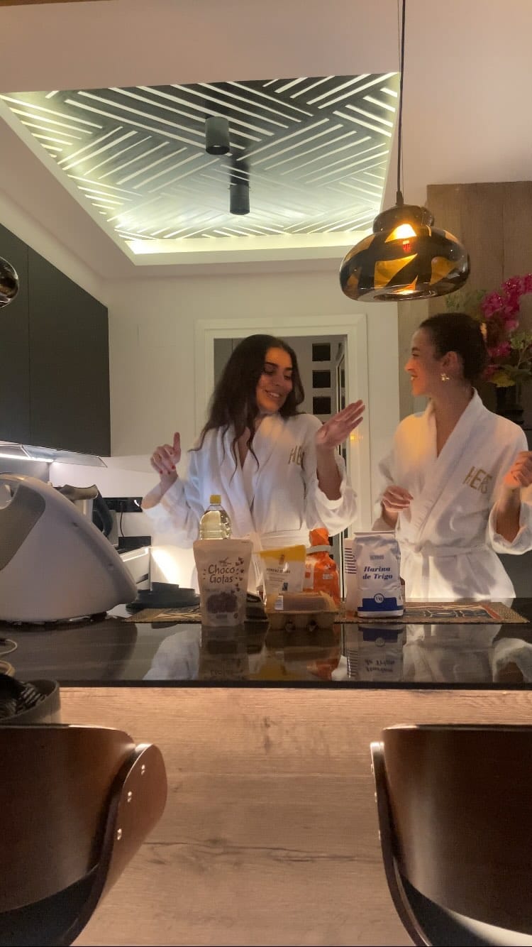 Post 2 by @nuriarobe on Instagram (video)