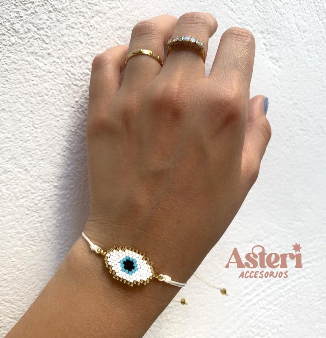 Post 1 by Astéri Accesorios ® on Instagram (carousel)