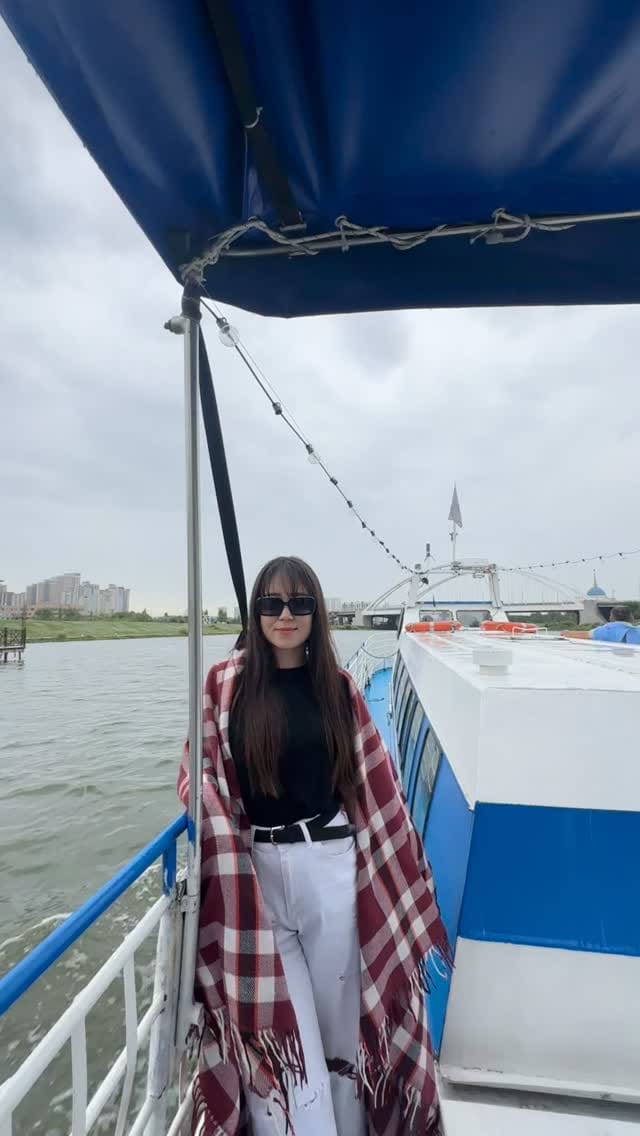 Post 3 by Pearl |진주 on Instagram (video)