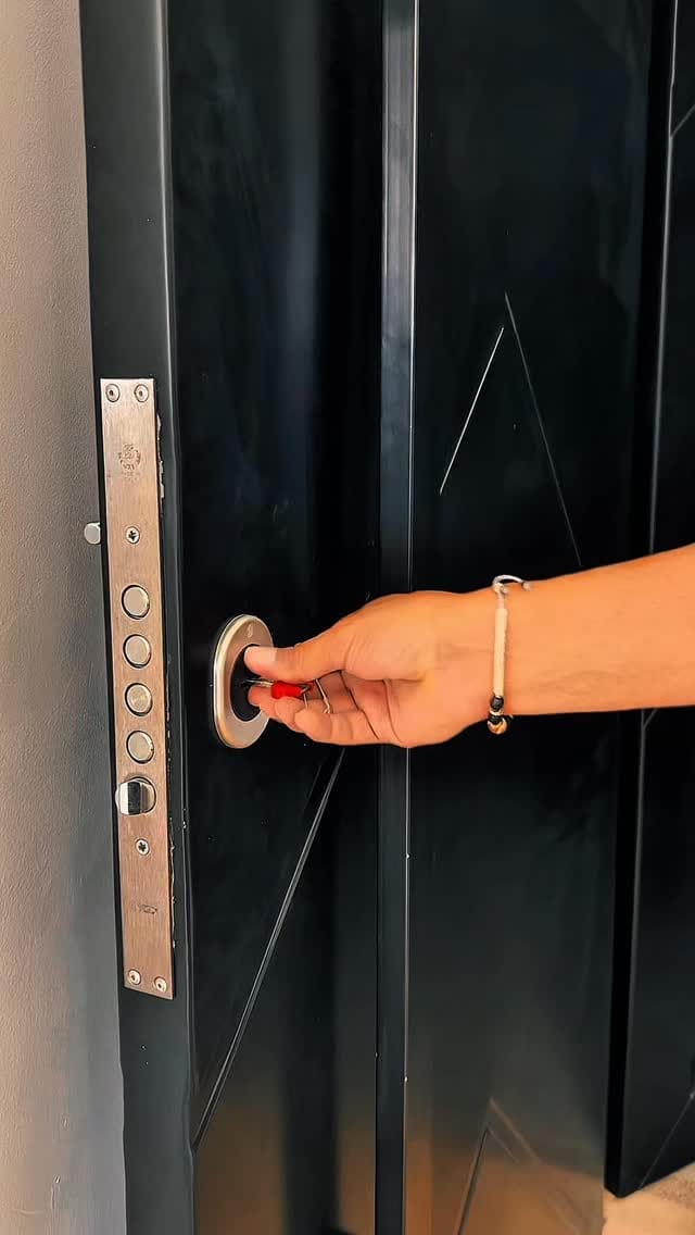 Post 4 by Doctor Llave | Cerrajería Automotriz on Instagram (video)