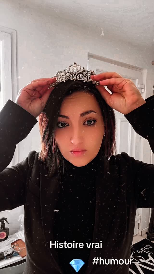 Post 7 by Robe de mariée bordeaux. DIVA Couture on Instagram (video)