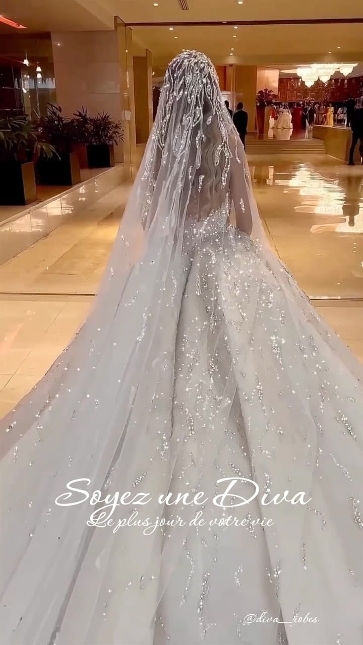Post 10 by Robe de mariée bordeaux. DIVA Couture on Instagram (video)