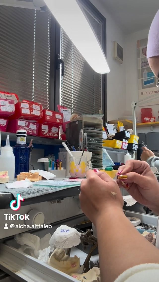 Post 2 by 🦷Séysha dental🦷 on Instagram (video)