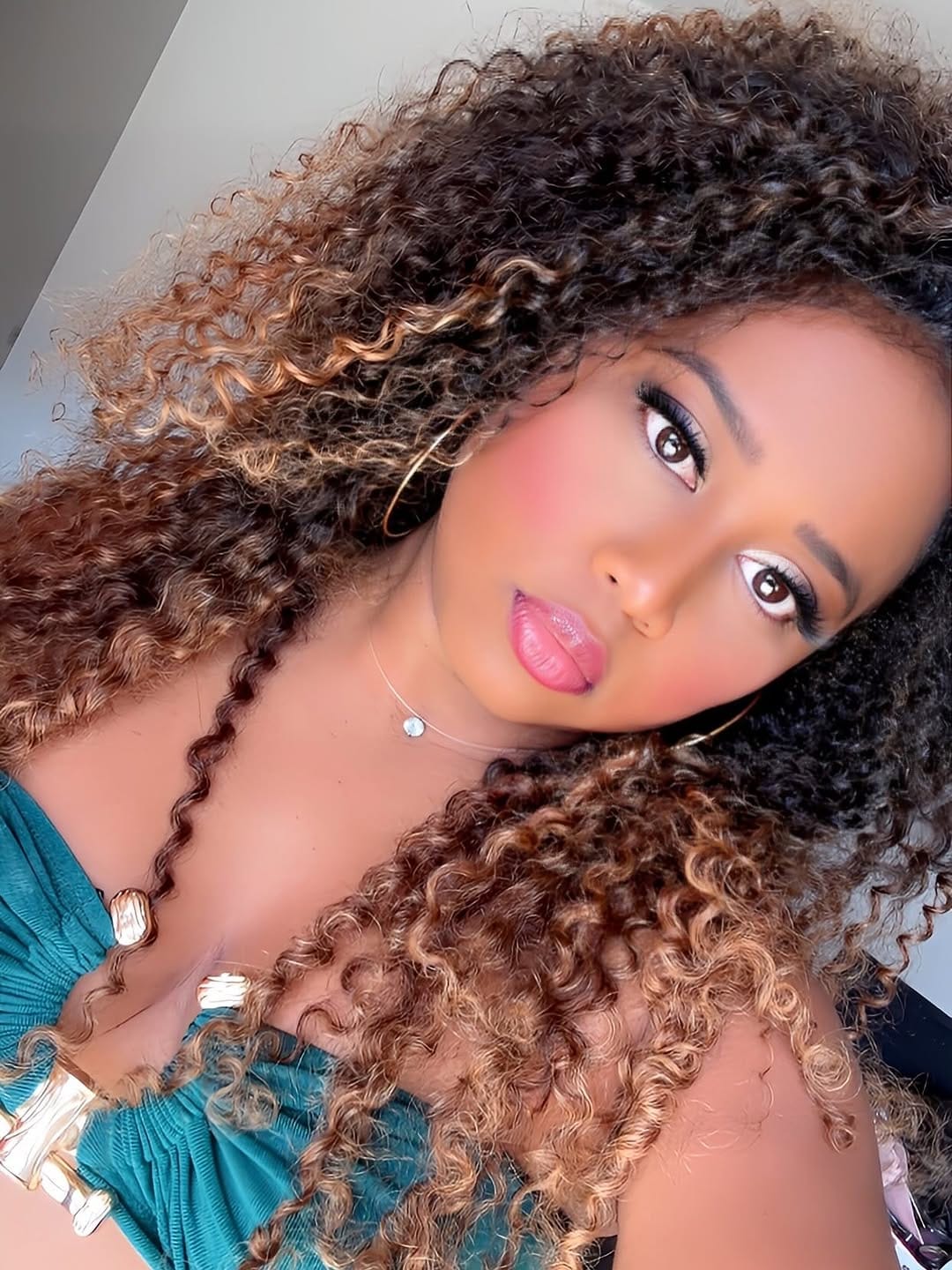 Post 8 by 𝐂 𝐇 𝐋 𝐎 𝐄 on Instagram (carousel)