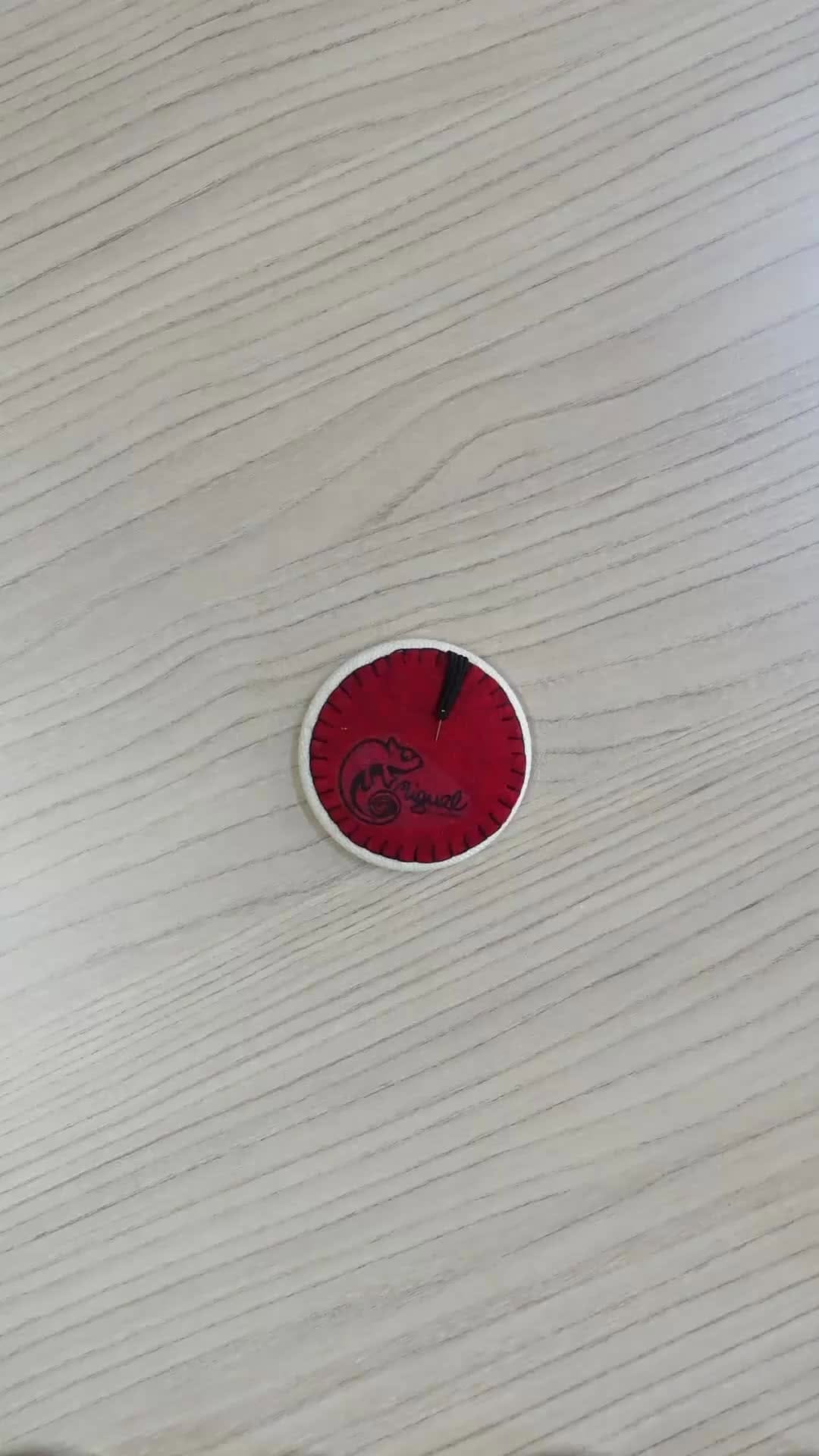 Post 7 by Miguel le Caméléon on Instagram (video)