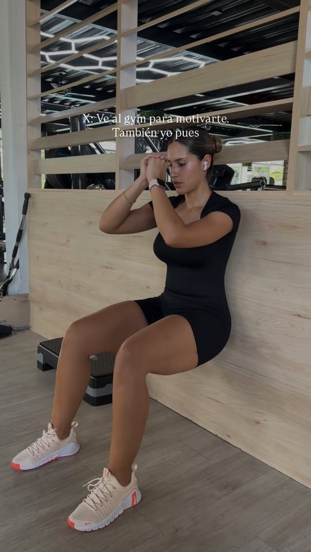 Post 2 by L U C E R O on Instagram (video)