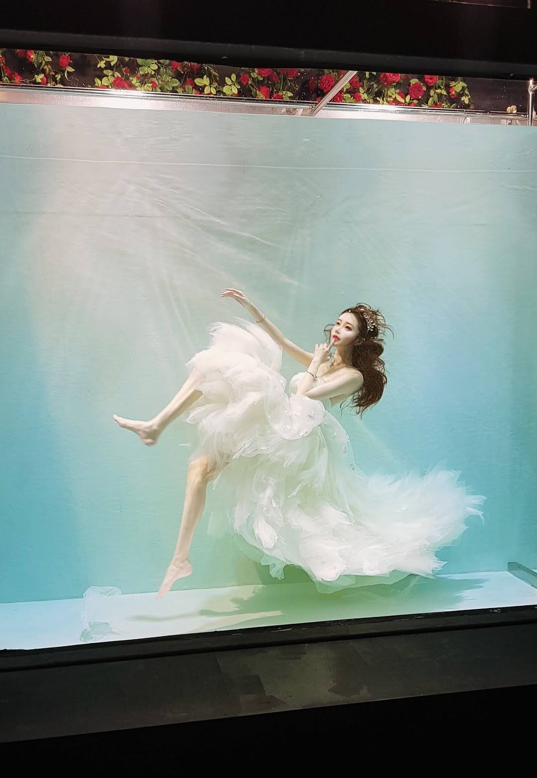 Post 3 by 최현지 🩷 Choi Hyun Ji 🇰🇷 Model / Actress 🎬 on Instagram (video)
