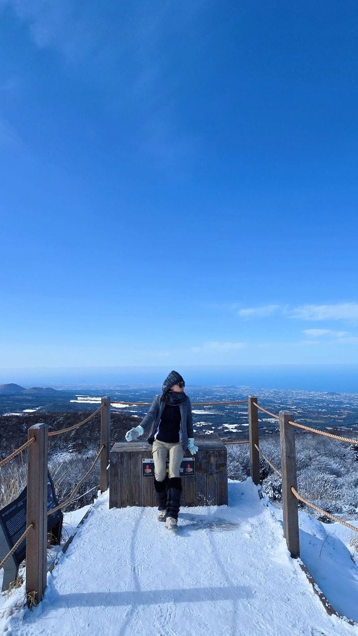 Post 4 by 소미끄_강남반영구| on Instagram (video)