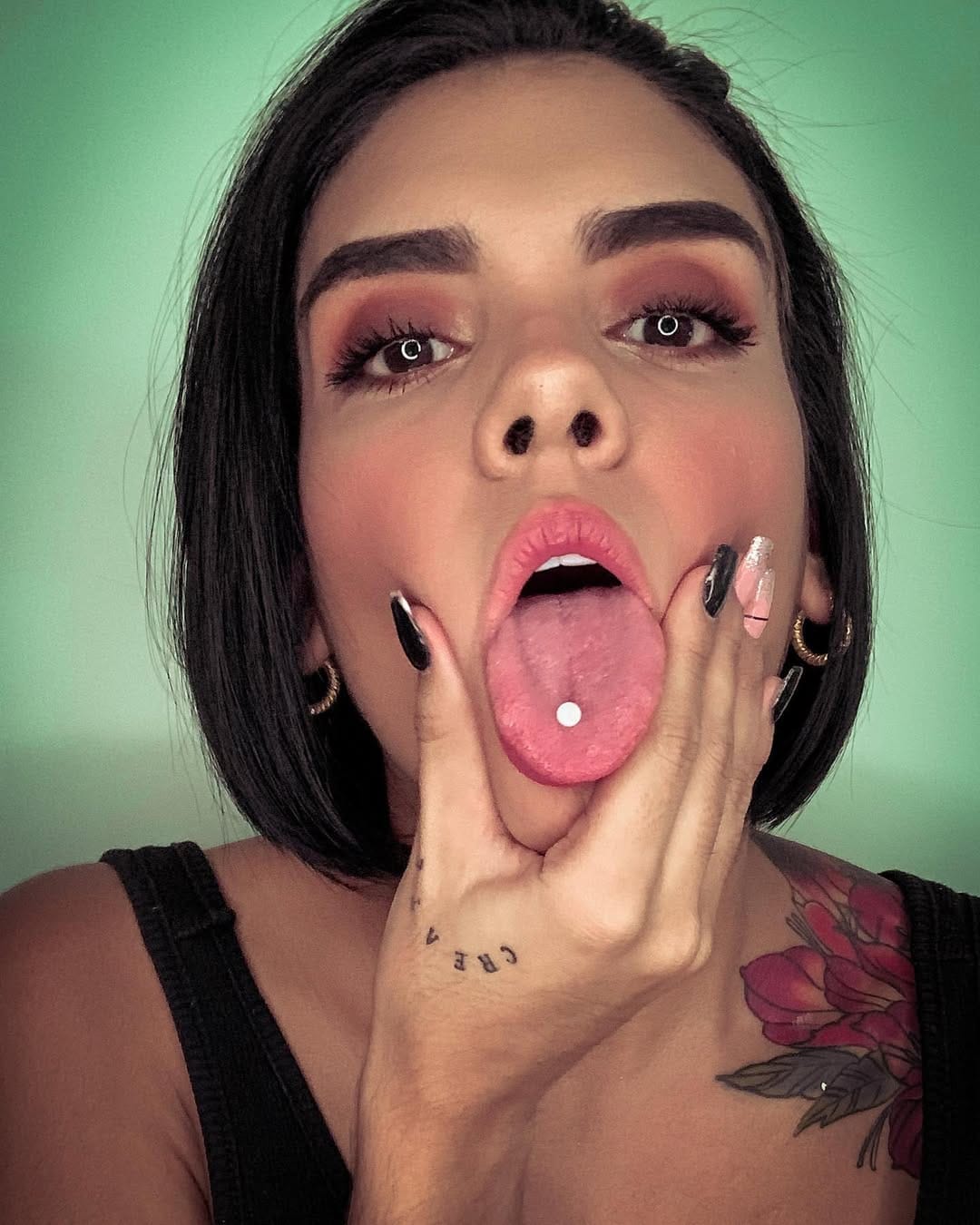 Post 7 by 𝐋𝐚𝐮𝐫𝐚 𝐕𝐚𝐥𝐞𝐧𝐜𝐢𝐚 on Instagram (image)