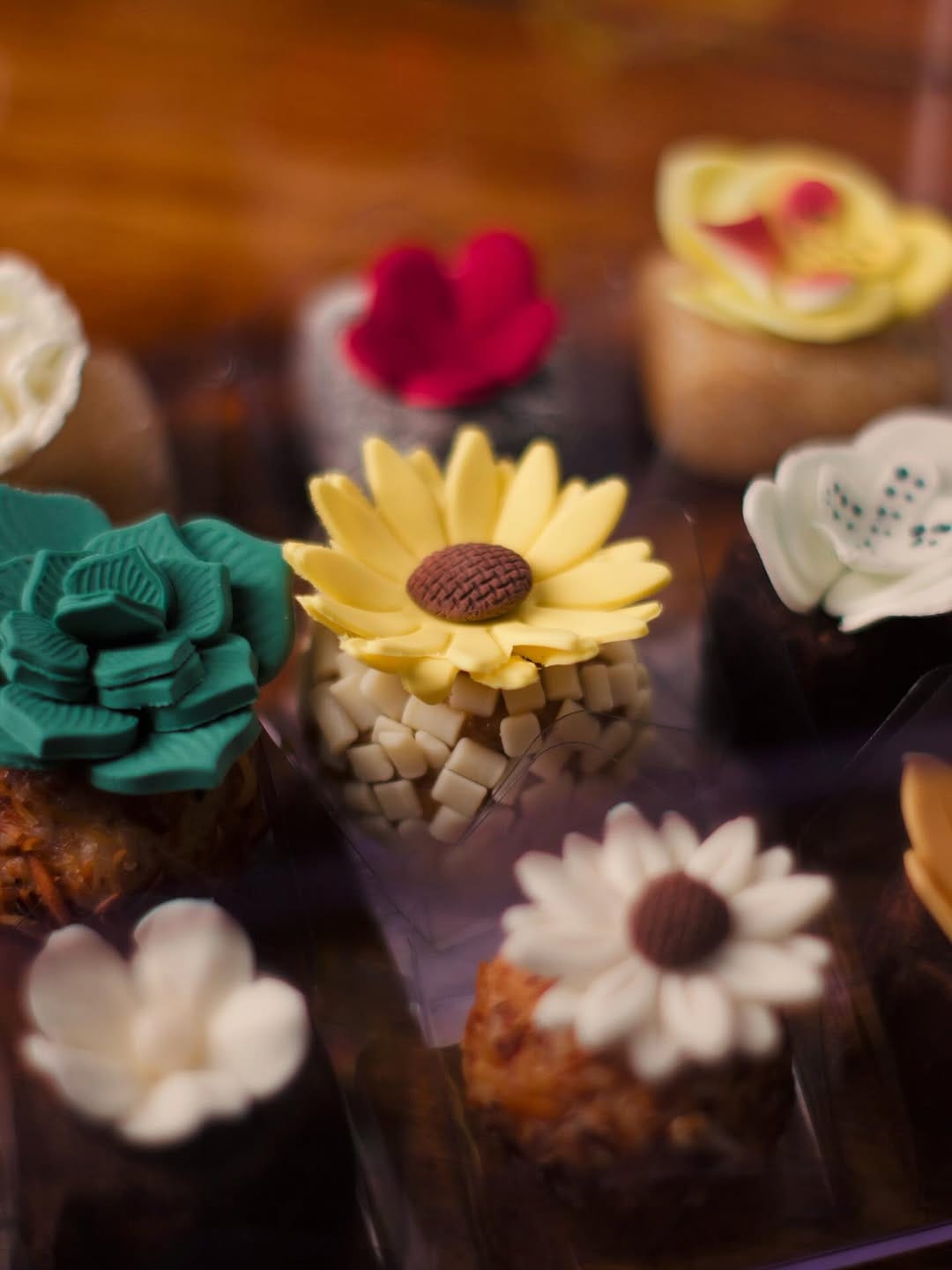Post 8 by Bolos| Doces florais| Bem casados| Brownie| Maceió on Instagram (carousel)