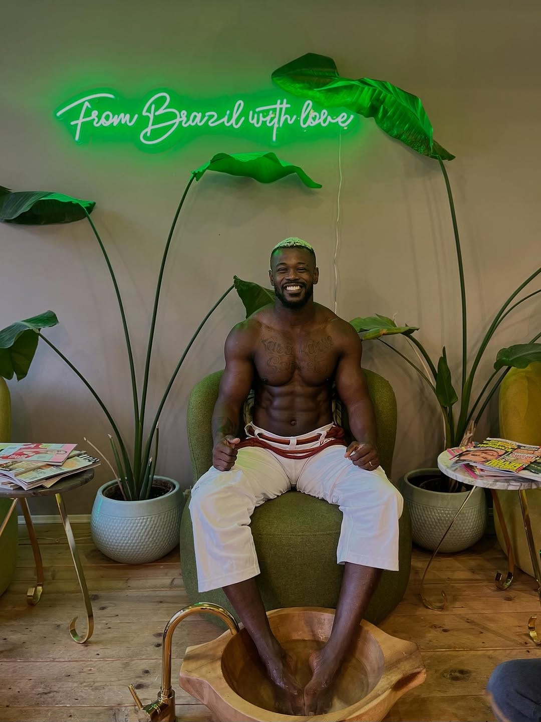 Post 6 by Beauty & Waxing 🇧🇷 on Instagram (carousel)
