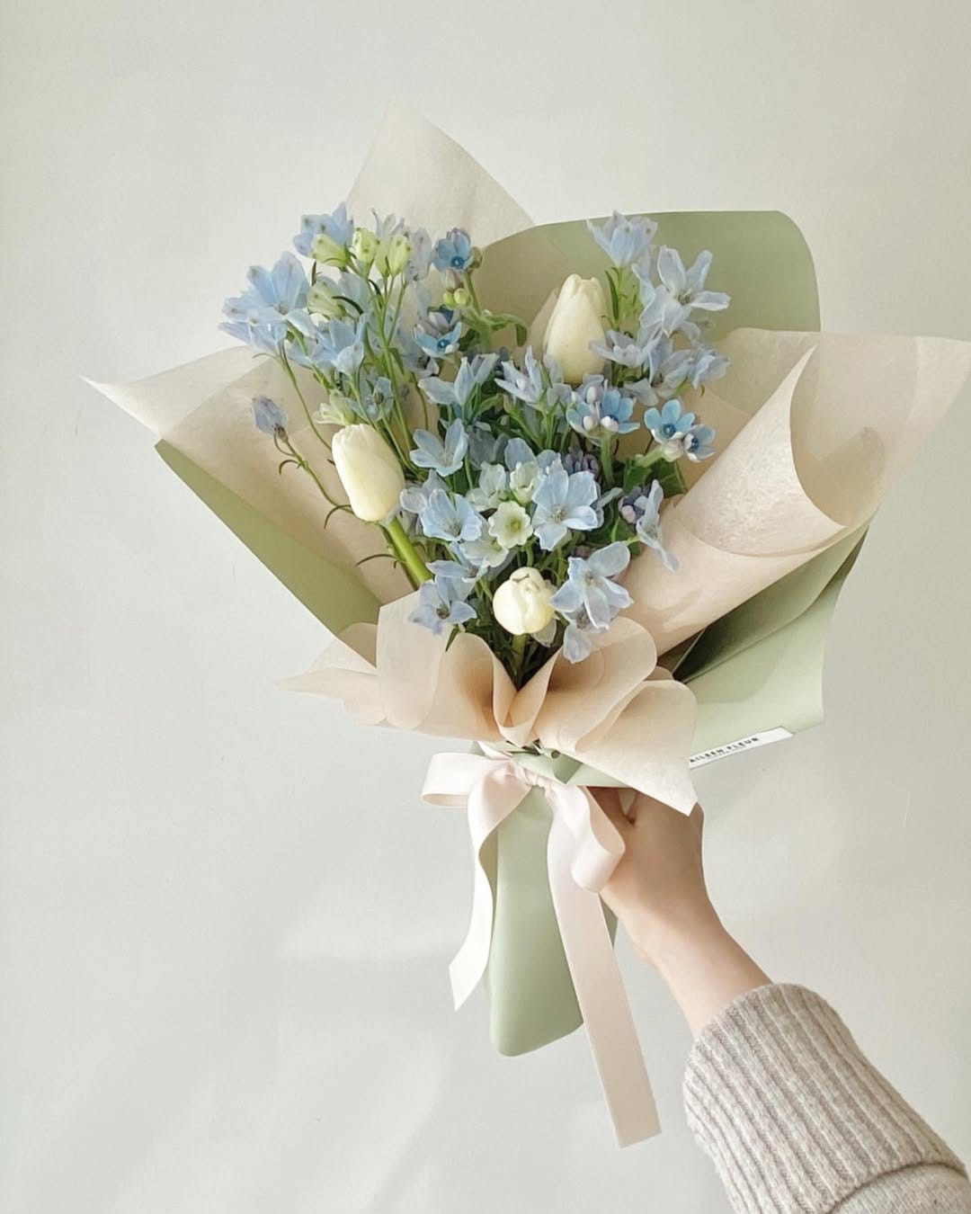 Post 1 by Florist. TaeEun on Instagram (image)