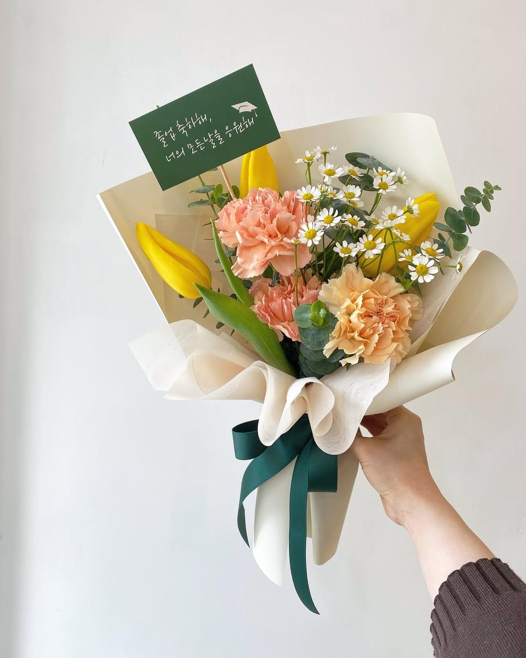 Post 6 by Florist. TaeEun on Instagram (image)