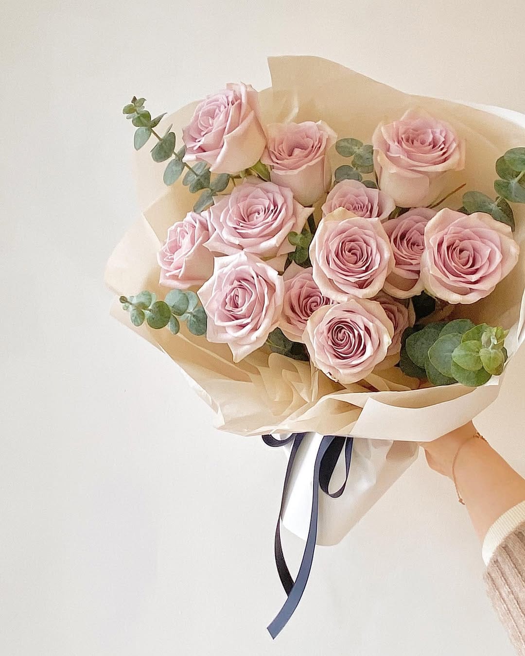 Post 10 by Florist. TaeEun on Instagram (image)
